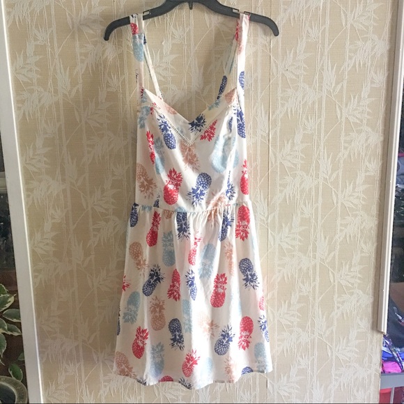 Charlotte Russe Dresses & Skirts - Charlotte Russe Pineapple Sun Dress
